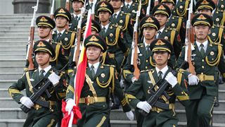 禮贊偉大祖國｜廣東省軍區(qū)隆重舉行升國旗儀式