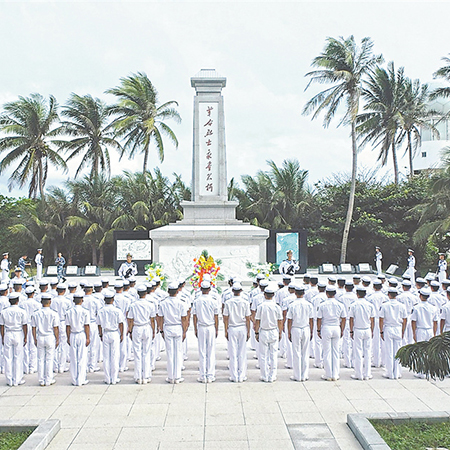 清明節(jié)，全軍官兵通過(guò)多種形式祭奠緬懷革命先烈