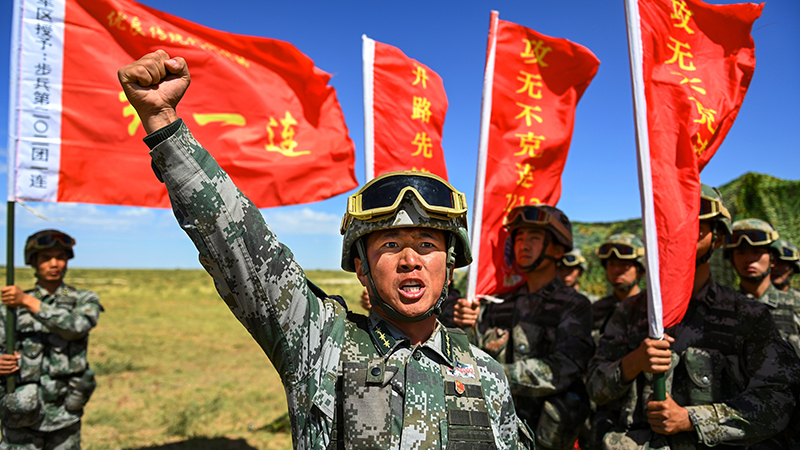 了不起的中國軍人丨楊德龍：立身為旗，當(dāng)好星火傳承人